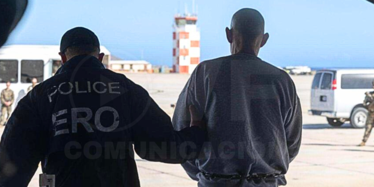 EE.UU. revoca estatus legal a 500.000 migrantes