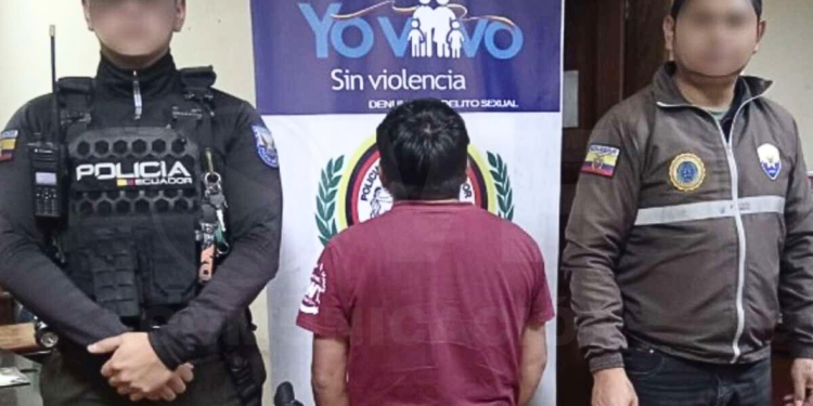 Detienen en Cuenca a taxista que habría abusado de una mujer