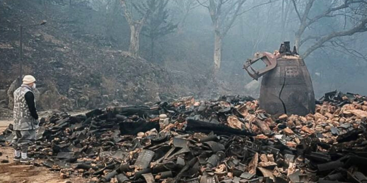 Incendios forestales dejan víctimas y destrucción en Corea del Sur