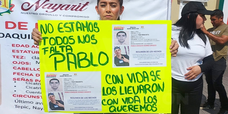 Madre encuentra evidencia clave en Teuchitlán tras inacción fiscal