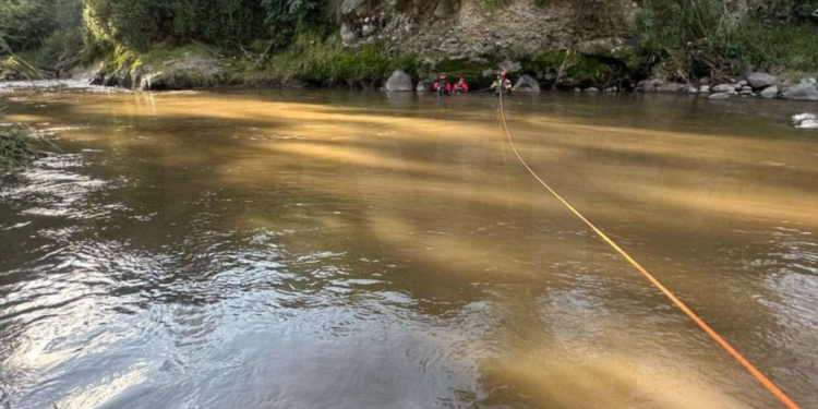 Bomberos localizan cuerpo de menor que cayó al río San Pedro