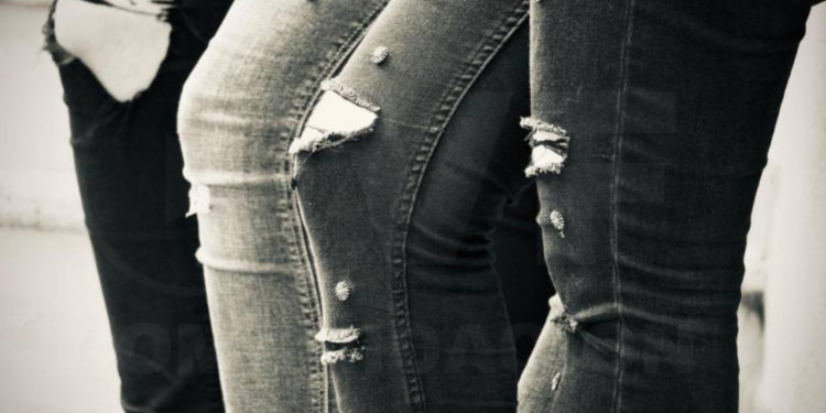 Adolescente pagaba 20 dólares a sus compañeras de colegio por videos y fotos sexuales en Cotopaxi