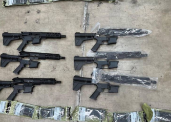 Armas camufladas en parlantes iban a aeropuerto de Guayaquil