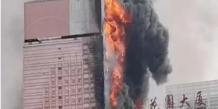 Incendio en un restaurante en China deja 22 muertos