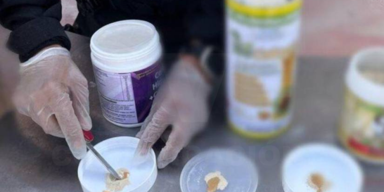 Cocaína en frascos de colágeno descubierta por can en Quito