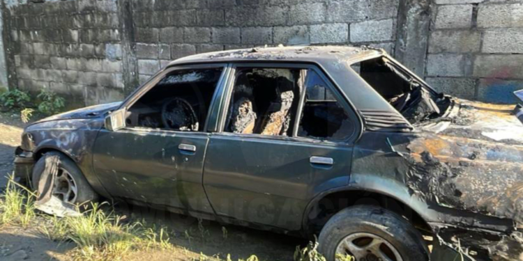 Explosivos dañan vehículos en Colinas de Montebello, Guayaquil