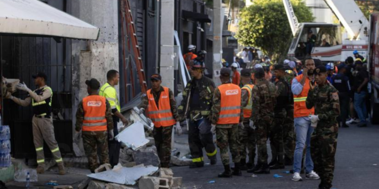 Desplome de techo en discoteca de República Dominicana deja 27 muertos