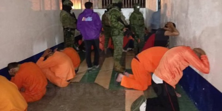 FFAA decomisan objetos prohibidos en cárcel de Tulcán