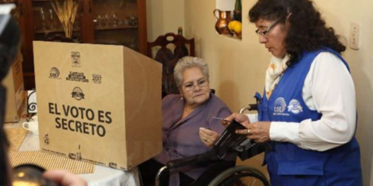 CNE inaugura Voto en Casa para 662 ciudadanos