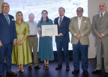 Fundación Crisfe y Mundo Ambiensa se alían por educación y deporte