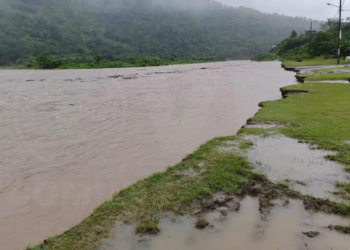 Incremento del caudal de ríos alerta a Esmeraldas por lluvias