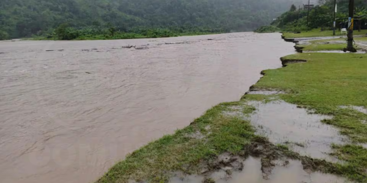 Incremento del caudal de ríos alerta a Esmeraldas por lluvias