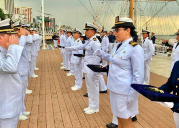 Armada del Ecuador busca bachilleres para oficiales