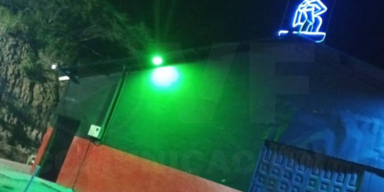 Tres hombres fueron acribillados en un night club en Loja