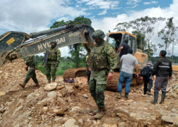 1.800 militares desplegados para frenar minería ilegal en Orellana y Sucumbíos