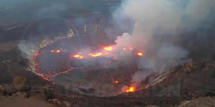 Volcán Kilauea entra en erupción en Hawái con fuentes de lava de hasta 300 metros
