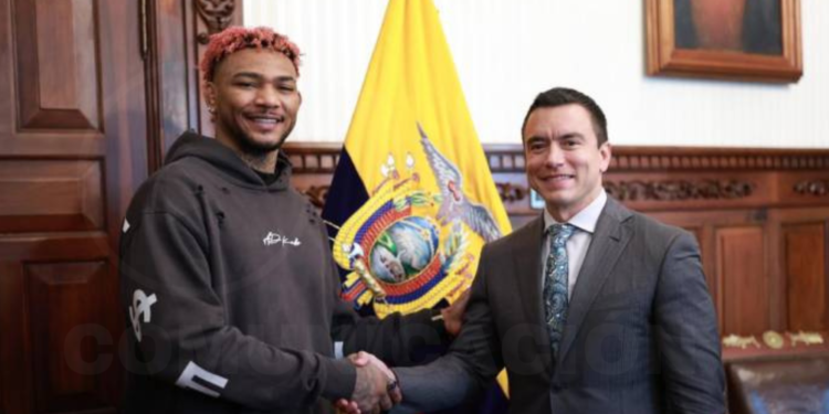 Michael Morales, invicto de la UFC, se reúne con Daniel Noboa en Carondelet