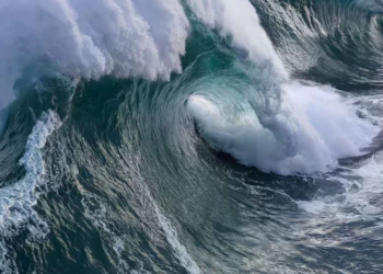 Científicos alertan sobre riesgo de megatsunami en la costa de América y Hawái