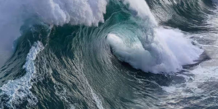 Científicos alertan sobre riesgo de megatsunami en la costa de América y Hawái