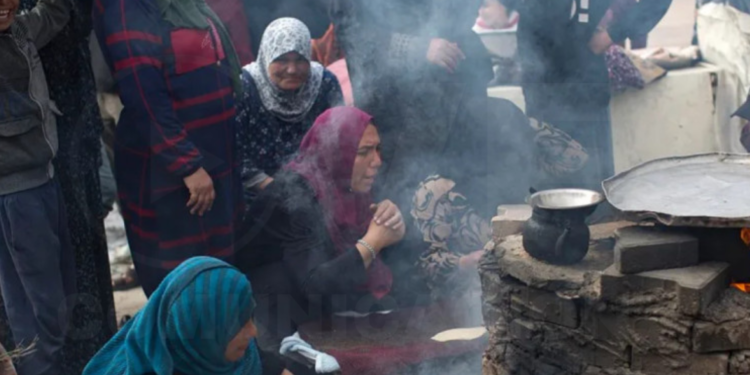 Bloqueo de ayuda causa hambruna a 500.000 en Gaza, denuncia la OMS