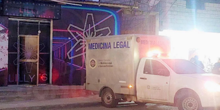 Mujer fue asesinada a tiros dentro de bar en el cantón La Libertad