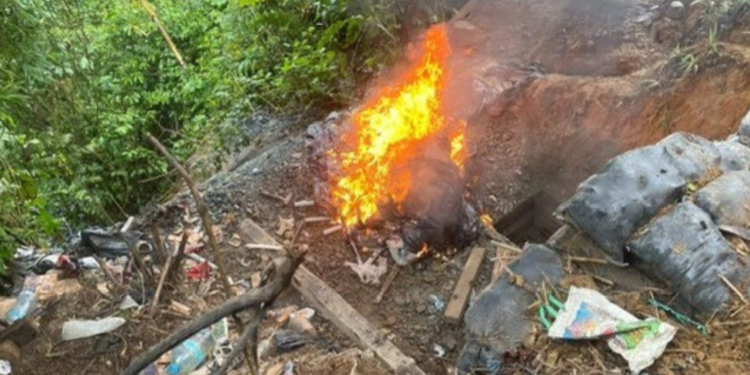 Militares intensifican lucha contra la minería ilegal en Carchi