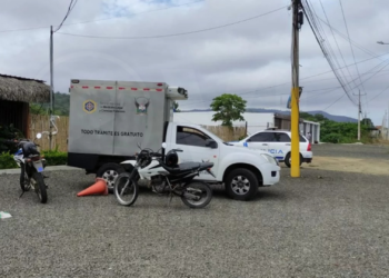 Mujer asesinada de varios disparos dentro de un restaurante en la vía Montecristi-Portoviejo