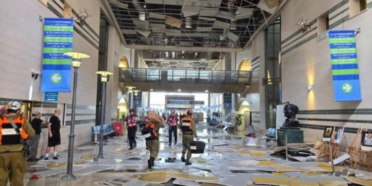 Un misil iraní impacta contra un hospital en el sur de Israel