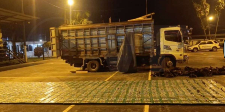 Policía Nacional incauta una tonelada de cocaína en un camión en Santo Domingo