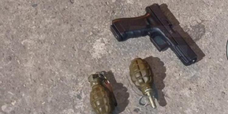 Decomisan arma de fuego y dos granadas en Cárcel de El Oro tras incidente con reo