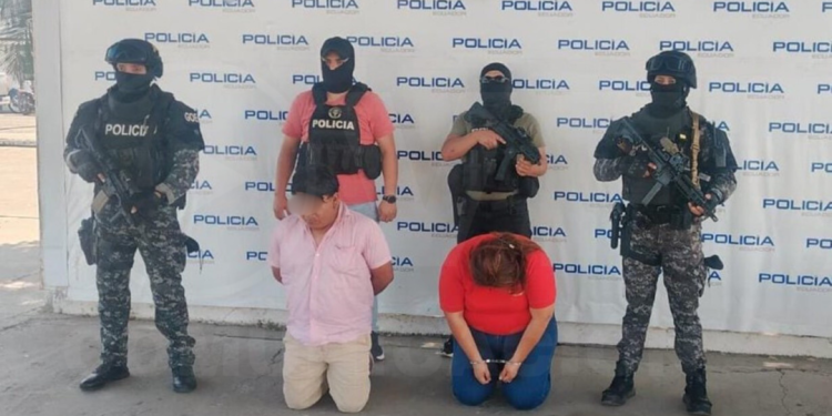 Pareja de GDO detenida en Santa Rosa por extorsión y amenazas con explosivos