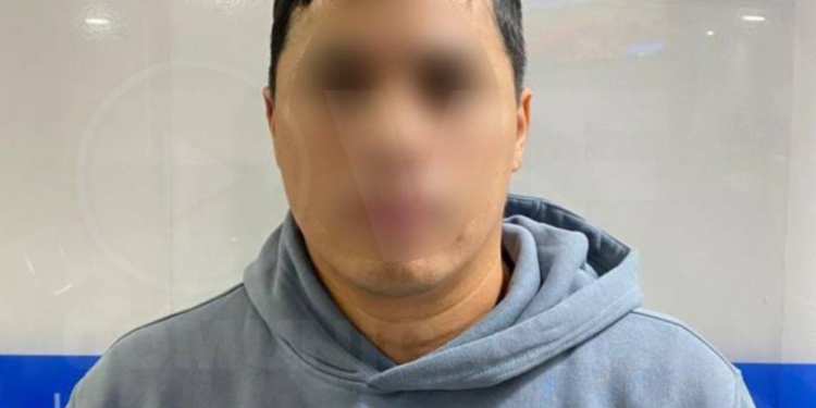 ‘Trompudo Israel’ sin Captura en Ecuador, Viaja por el Mundo