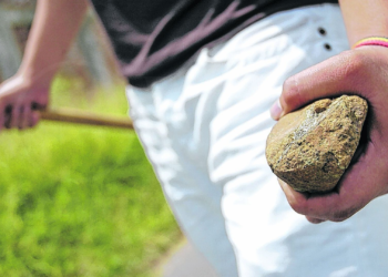 Vecinos linchan a delincuente tras brutal ataque a comerciante en Calderón