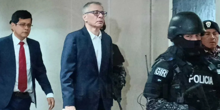 Juicio de Glas en caso Reconstrucción de Manabí se aplaza por evaluación psiquiátrica