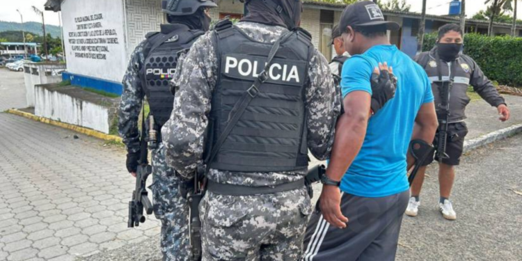 Cinco presuntos integrantes de los Tiguerones fueron apresados en Esmeraldas