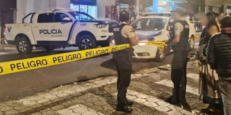 Barbero fue asesinado de varios disparos al interior de su local en Quito