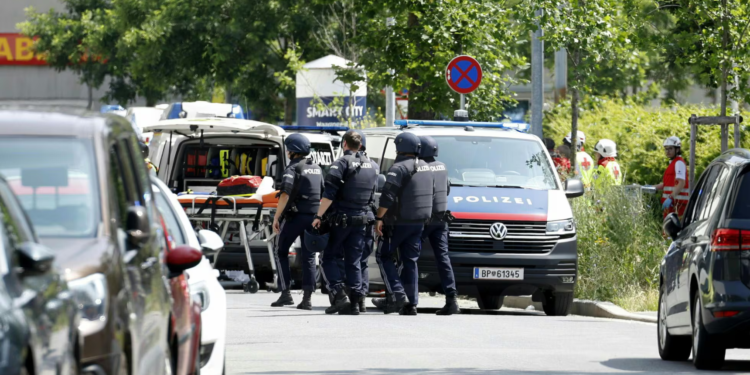 Al menos 10 muertos en un tiroteo en una escuela secundaria en Austria