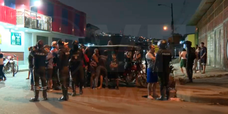 Unos sicarios acribillan a dos hombres en tricimoto en Pascuales