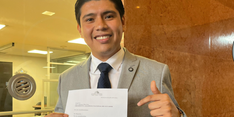 Asambleísta Steven Ordóñez impulsa Proyecto de Ley para proteger a productores bananeros