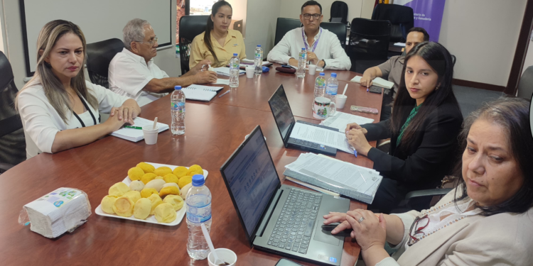 MAG y GADs de Manabí trabajan para fortalecer la legalización de tierras en la provincia