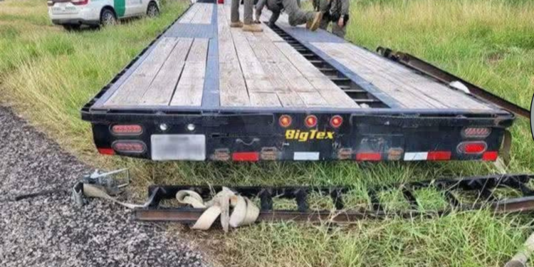 Migrantes ecuatorianos, entre 18 rescatados en Texas tras choque y abandono