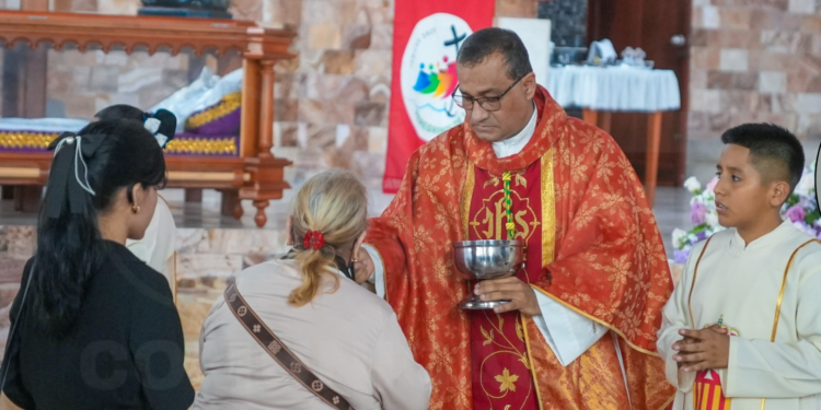 MACHALA VIVIÓ UNA NOCHE DE FE CON LA DEVELACIÓN DE LA VIRGEN DE LA MERCED